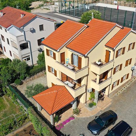 Apartments Omanovic Čižići Extérieur photo
