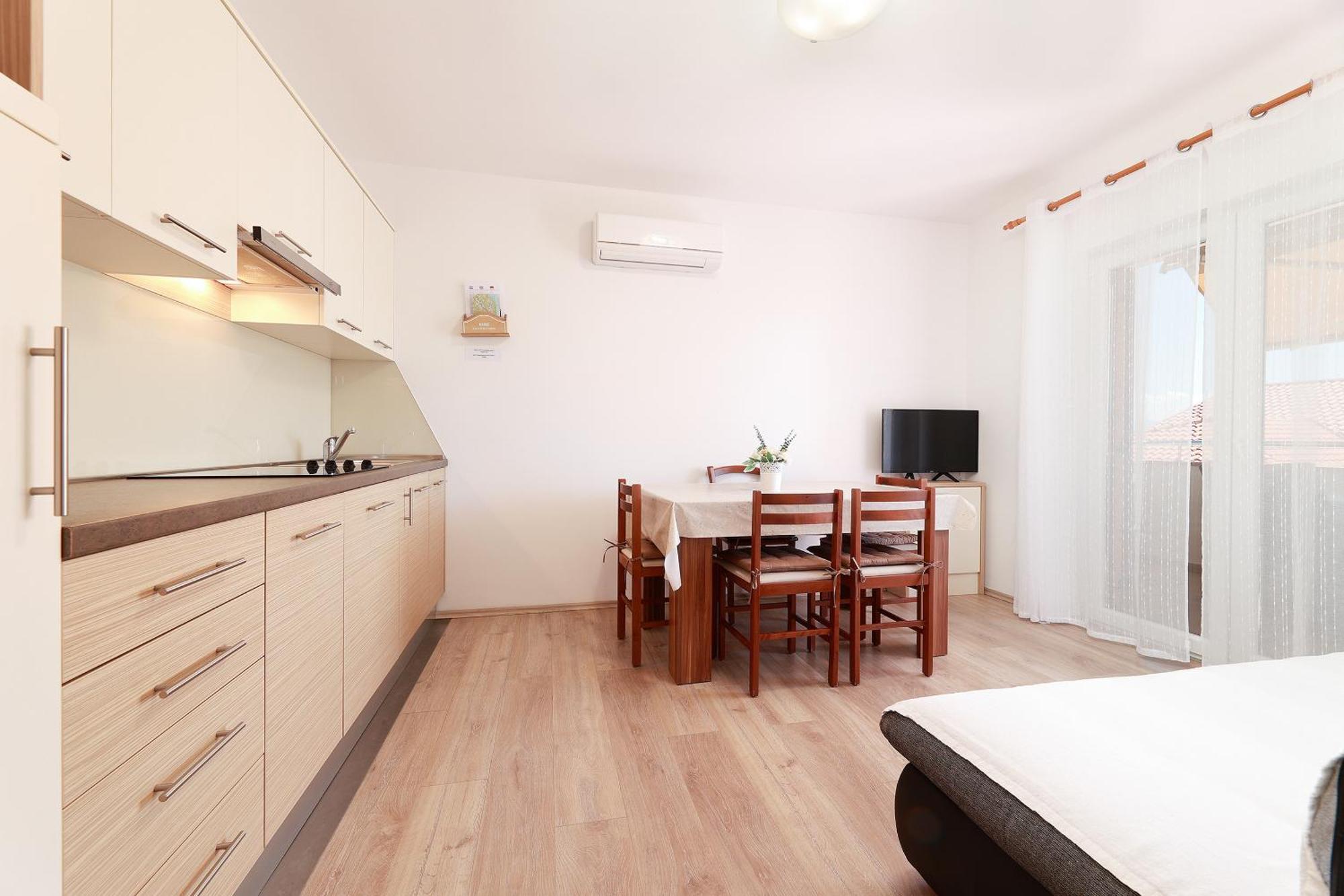 Apartments Omanovic Čižići Extérieur photo