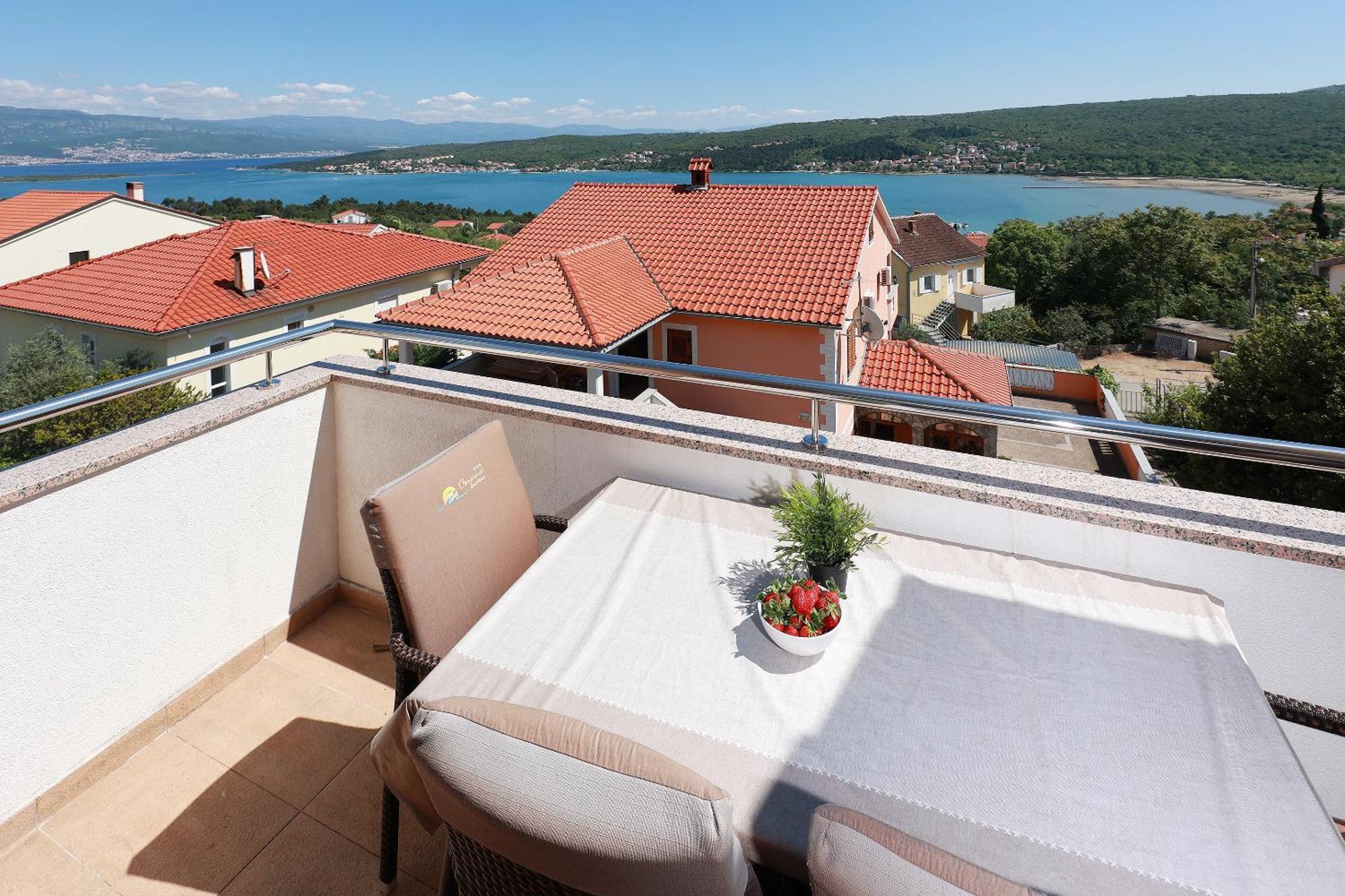 Apartments Omanovic Čižići Extérieur photo